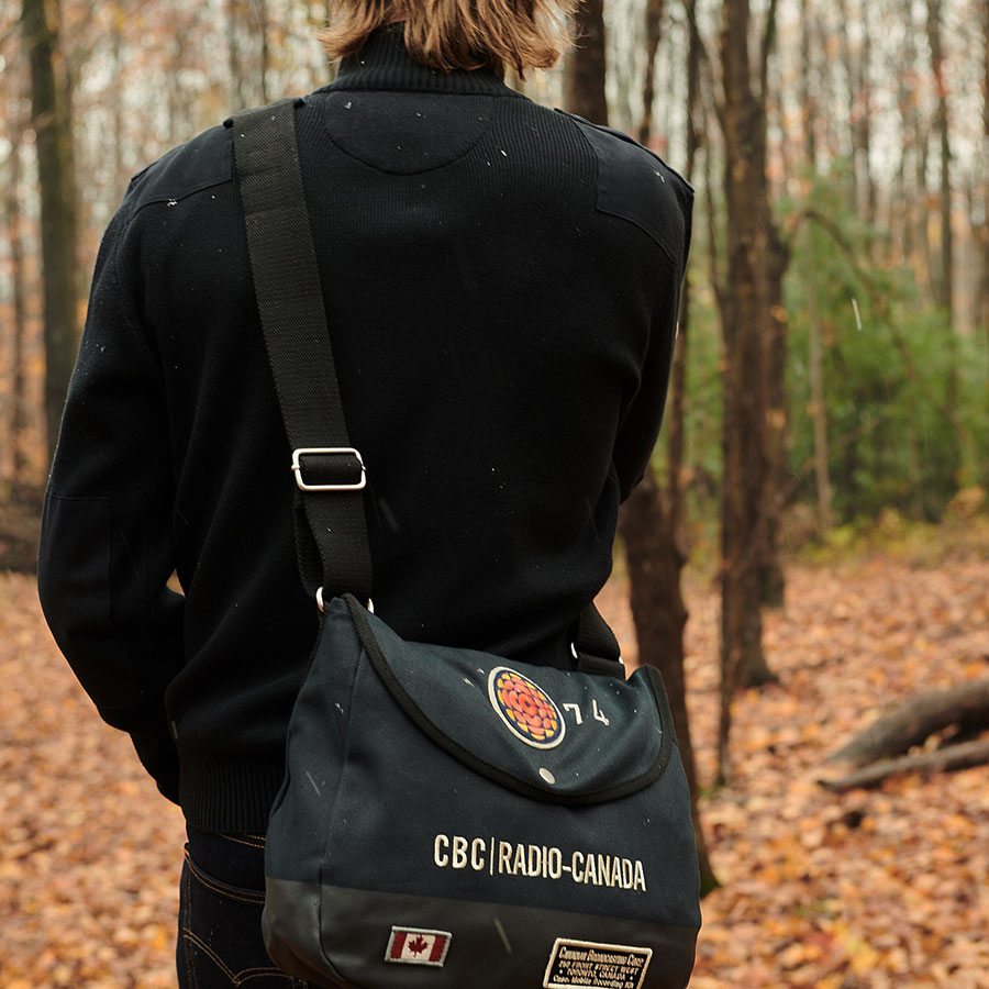 CBC 74 Shoulder Bag - Navy – Image 2